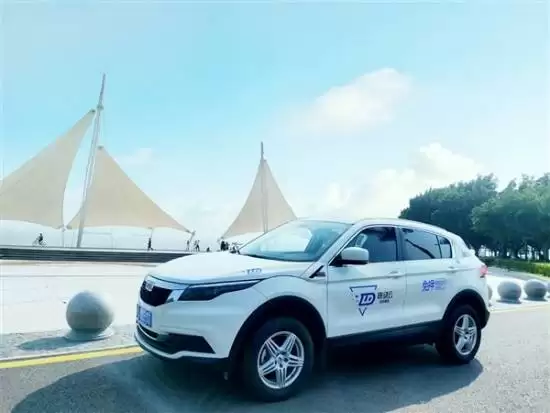 �����������Ʋ�Σ�����߶����飬������������Ļ