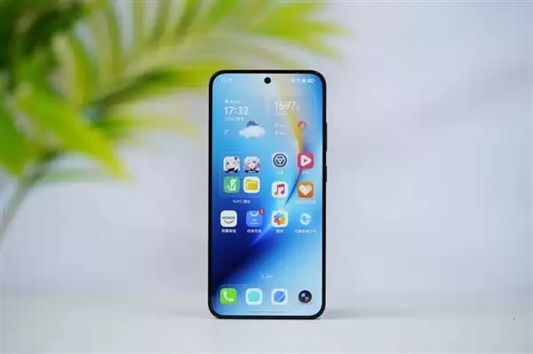 ��ҫWIN RT�ֻ����У�10000mAh���+185Hz������2599Ԫ��