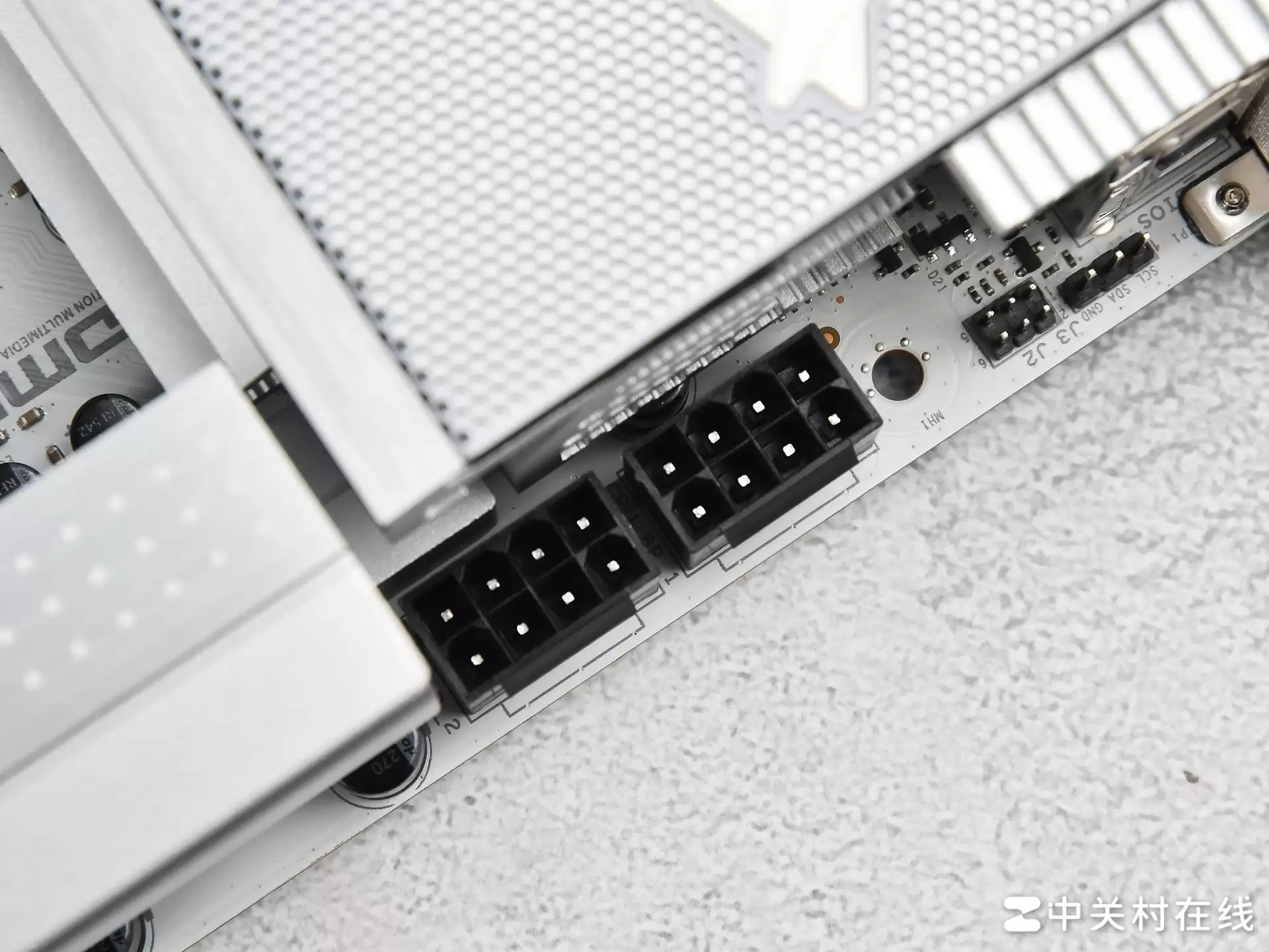 ֧�ֱ����Կ�������ʯ NITRO+ �������� X870EA PhantomLink PE��������