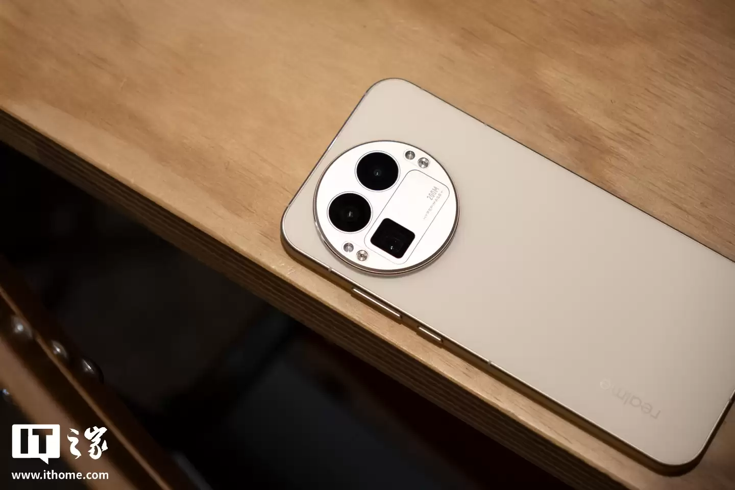 ���� GT8 Pro ʵ�ģ���еƴװ��������� GR Ӱ��Ŀ���ں�