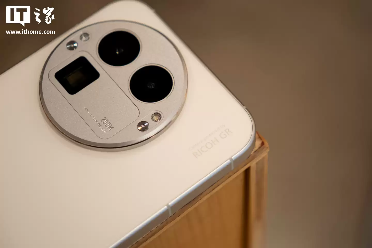 ���� GT8 Pro ʵ�ģ���еƴװ��������� GR Ӱ��Ŀ���ں�