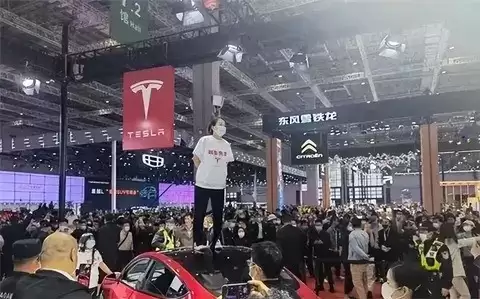 ��˹���߳���άȨ����������Ȩ���װ�����ǿ��ִ�н׶�