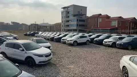 �����Ʋ����߶����鱳��ľ�ʾ�뷴˼