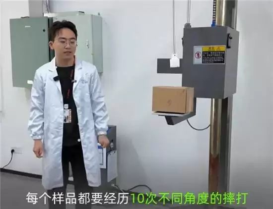 �������ܿ���䷢������ˤ��ѹ��׷�٣�������ɫ����