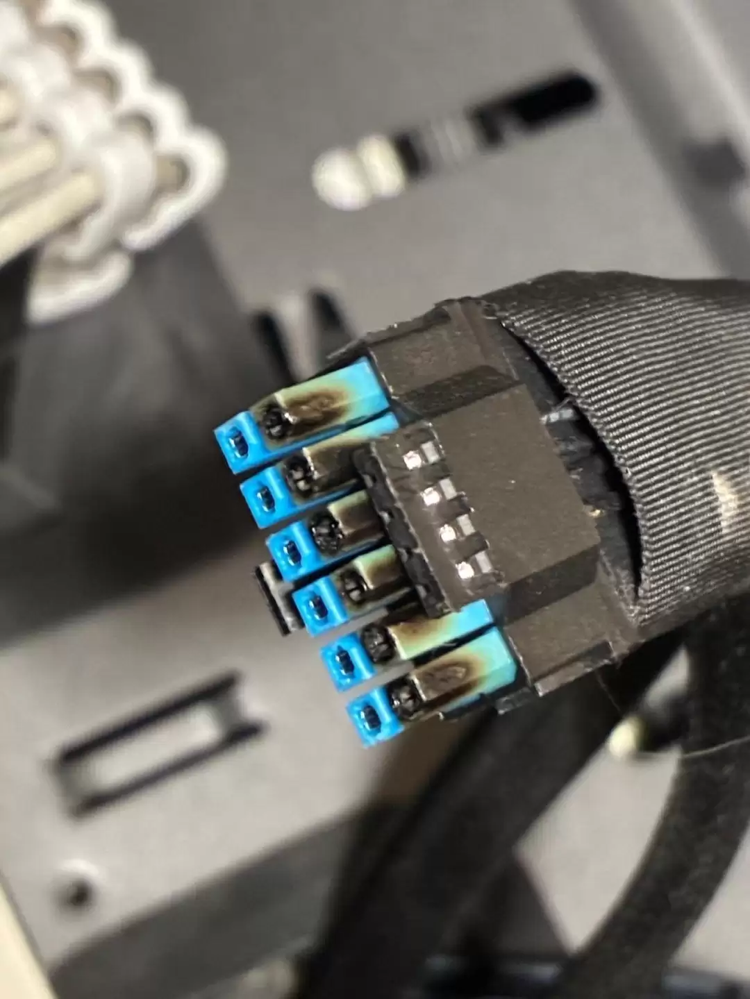 ����ʯRX 9070 XT�Կ����ع�����ջ٣�ת������ư�ȫ������