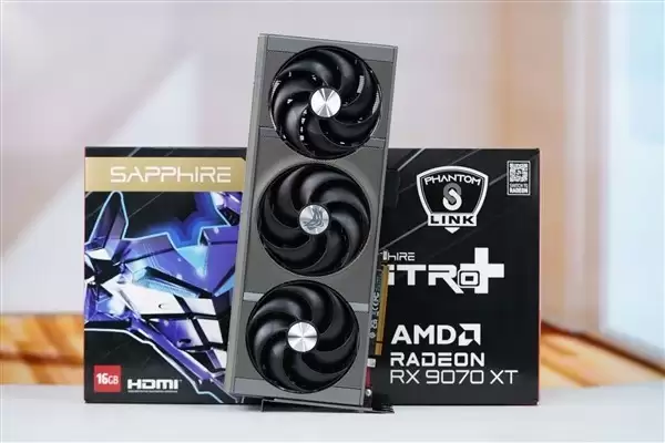 ����ʯRX 9070 XT�Կ����⣺������ɢ��+RGB��Ч��������