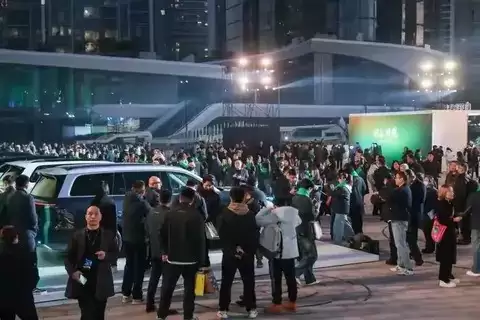 ��������������������Ŀ������и߶��г�