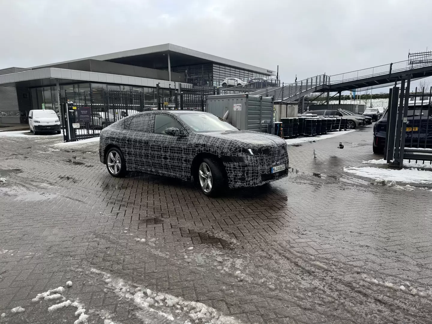 �����׿����� SUV�������� iX4 ʵ�������ع�