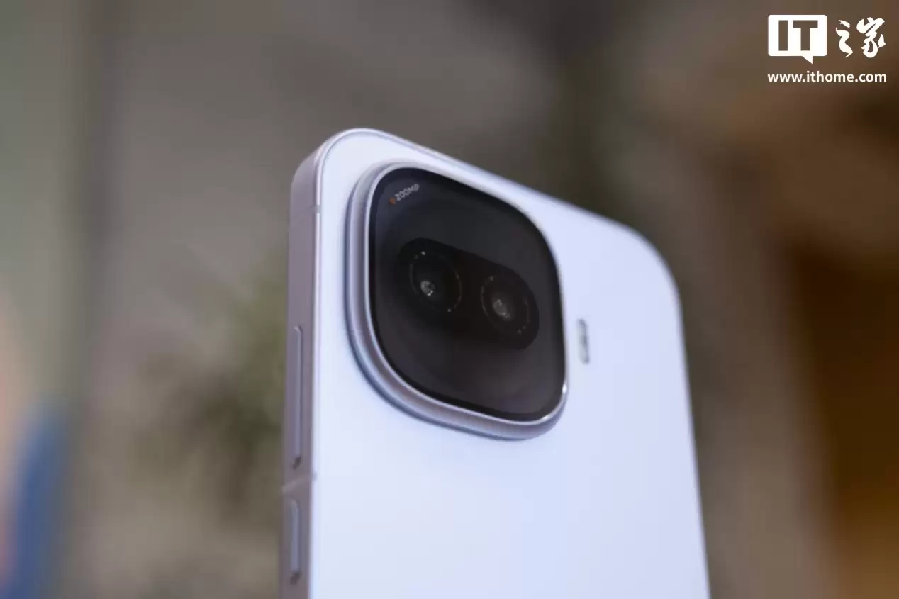 iQOO Z11 Turbo ͼ�ͣ��� R �� + ���� Deco���ָе���ϲ