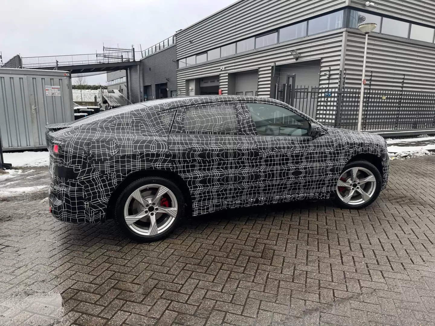 �����׿����� SUV�������� iX4 ʵ�������ع�