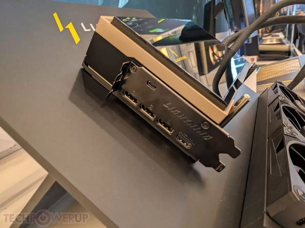 ȫ���� 1300 �ţ�΢����ǿ�Կ� RTX 5090 Lightning Z �ǳ���40 �� VRM ����