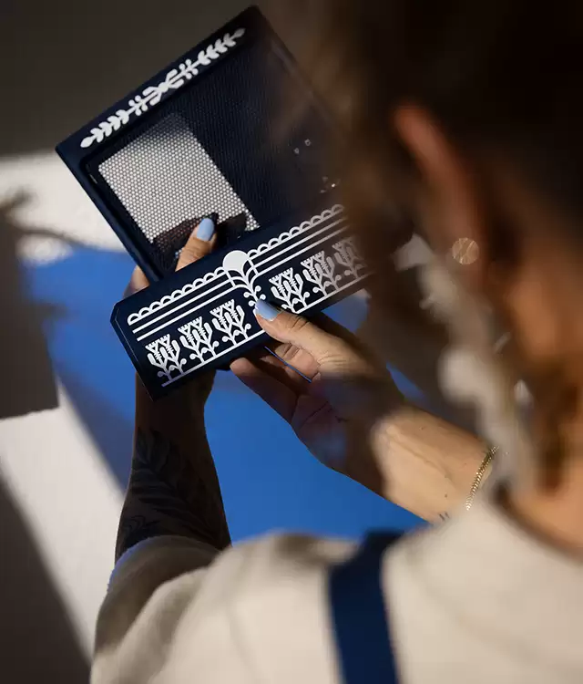 տ����ɫ���������Σ���Խ�Ƴ������� Koralie ������ TR100 ����