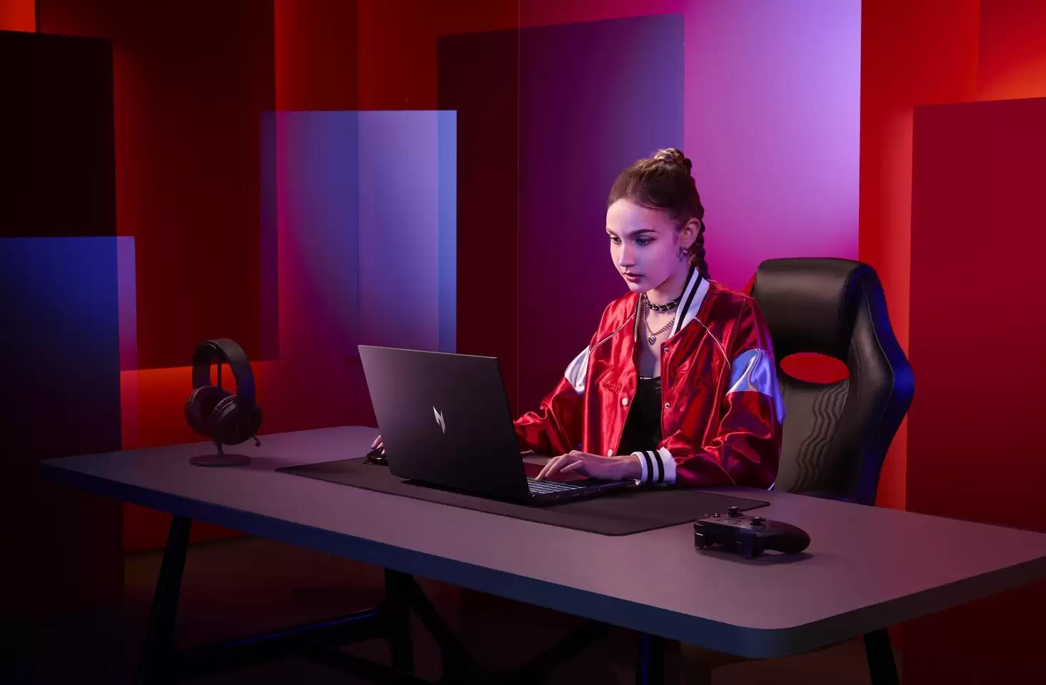 �곞�����Ӷ��� Helios Neo 16S AI ��Ϸ�ʼǱ������ Ultra 9 386H ��������RTX 5070 �Կ�