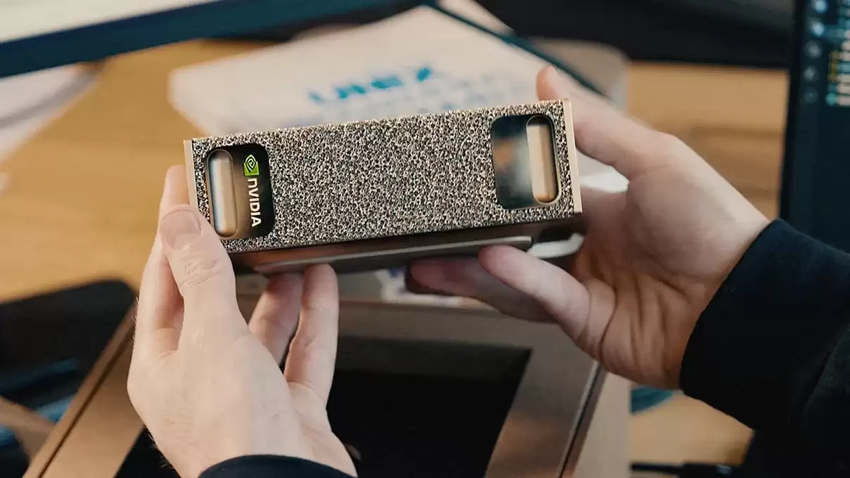 Ӣΰ�﷢�� DGX Station ���� AI ���㣬�������� 1 ���ڲ���ģ��