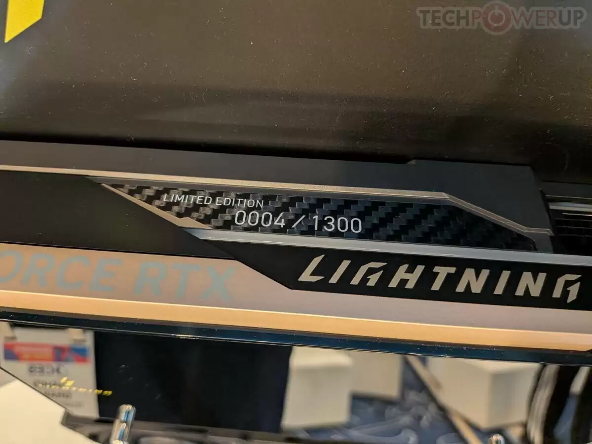 ȫ���� 1300 �ţ�΢����ǿ�Կ� RTX 5090 Lightning Z �ǳ���40 �� VRM ����