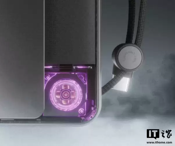 ������쫷� 3�������ƶ���Դ������25W ���߳�硢RGB ���ȣ�399 Ԫ