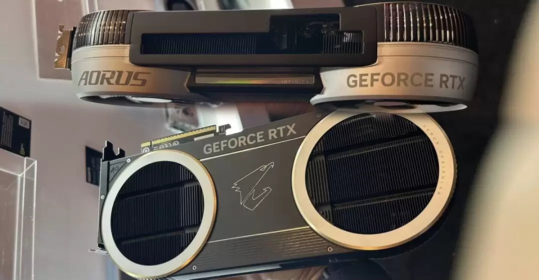 ���η���AORUS RTX 5090 INFINITY�Կ���������+����ɢ��