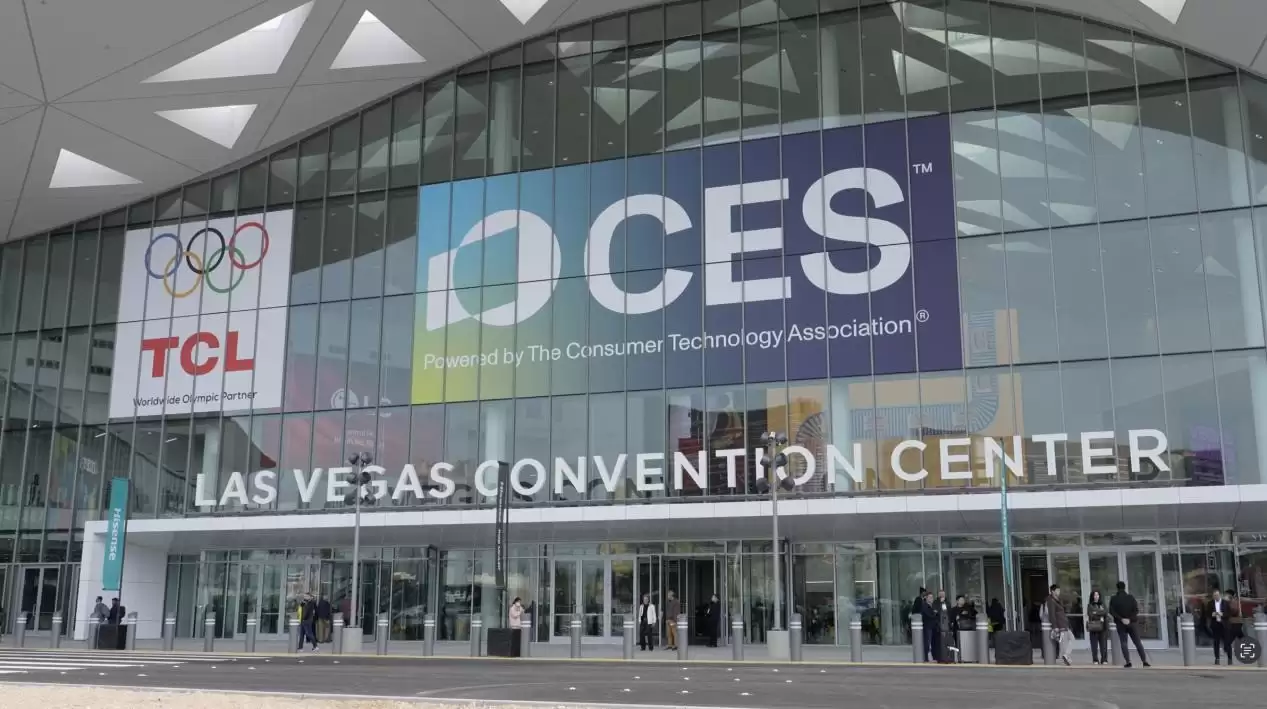 δ������ȫ��Ʒ��viaim��½CES 2026�����ȫ����AI�칫��̬��ͼ��