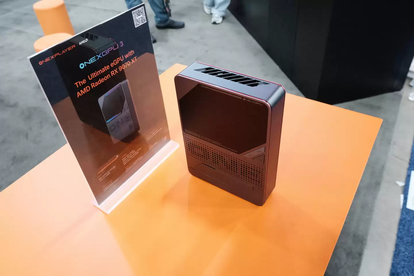 Ҽ���ƻ��Ƴ� ONEXGPU 3���׿� "RDNA 4" eGPU������ RX 9070 XT