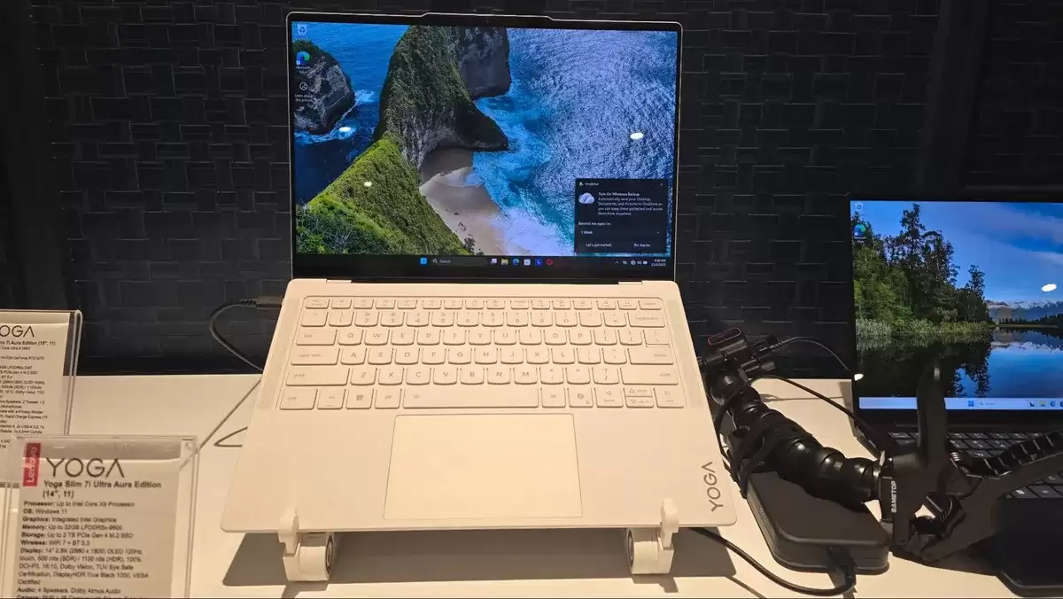 ���� CES 2026 ���� ThinkPad �� Yoga ϵ�бʼǱ�����Ӣ�ض� Panther Lake ϵ�д�����