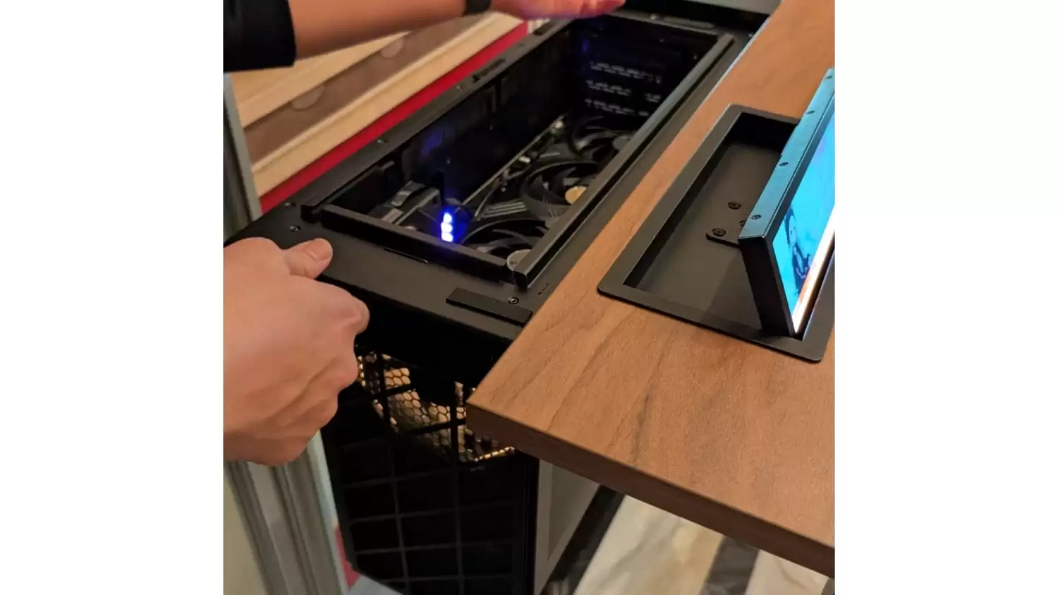 �Դ����Ի��䡢PS5 ��Ϸ��֧�ܣ����� DK-B �羺������