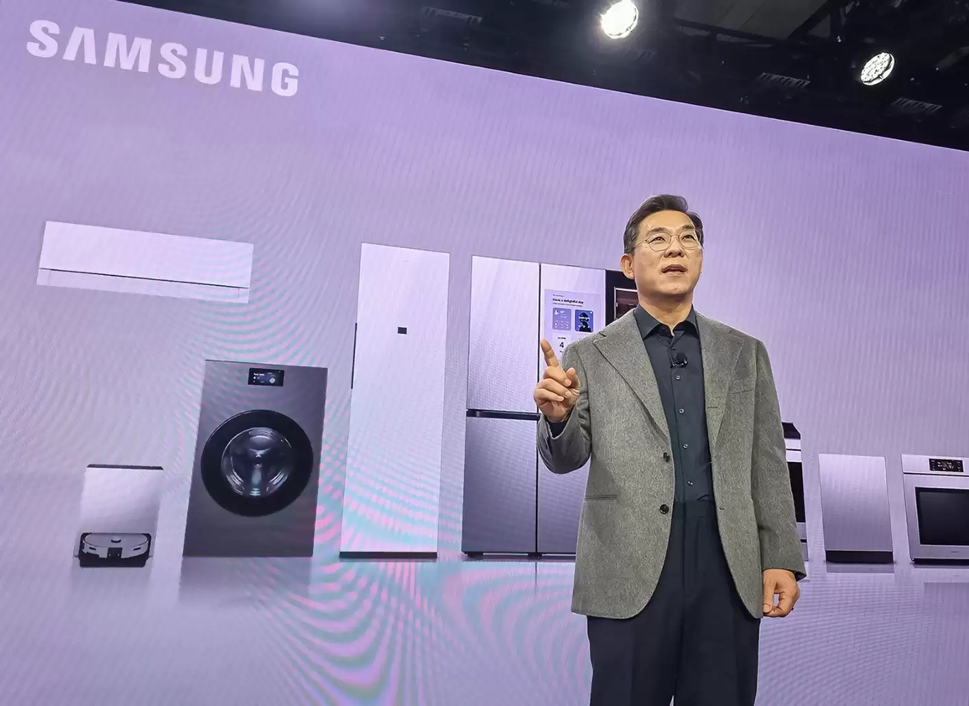 ������CES2026��The First Look����з�����AI������¡�Ը��