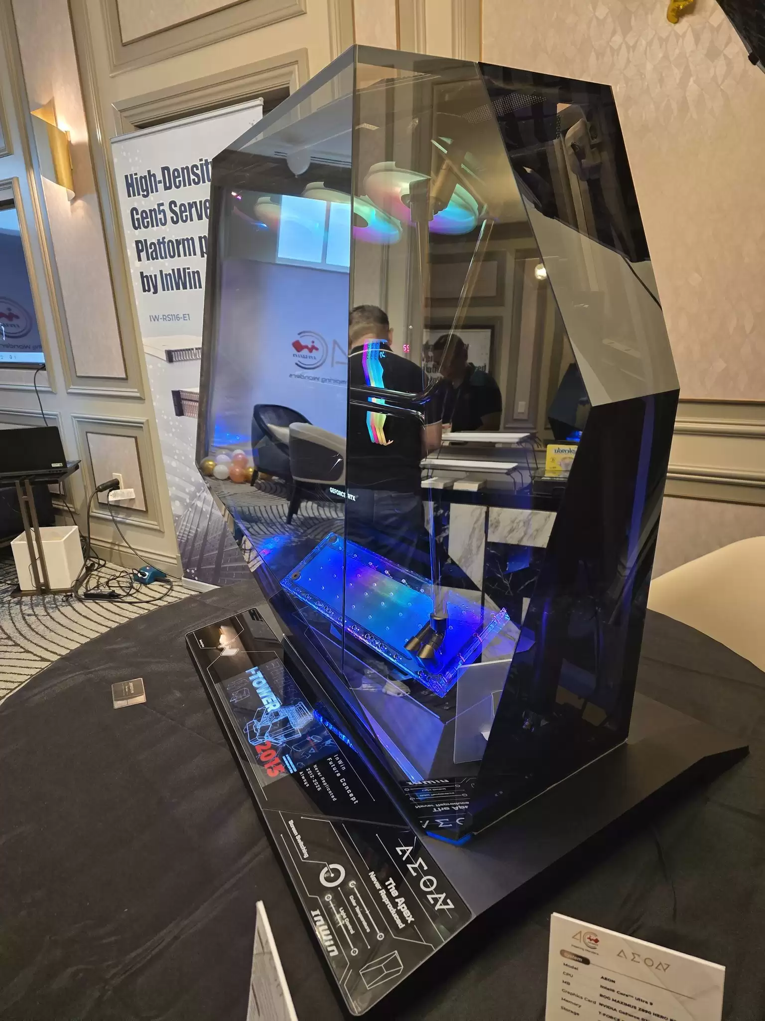 �� 12 �� Signature �������ӭ�� Aeon ����