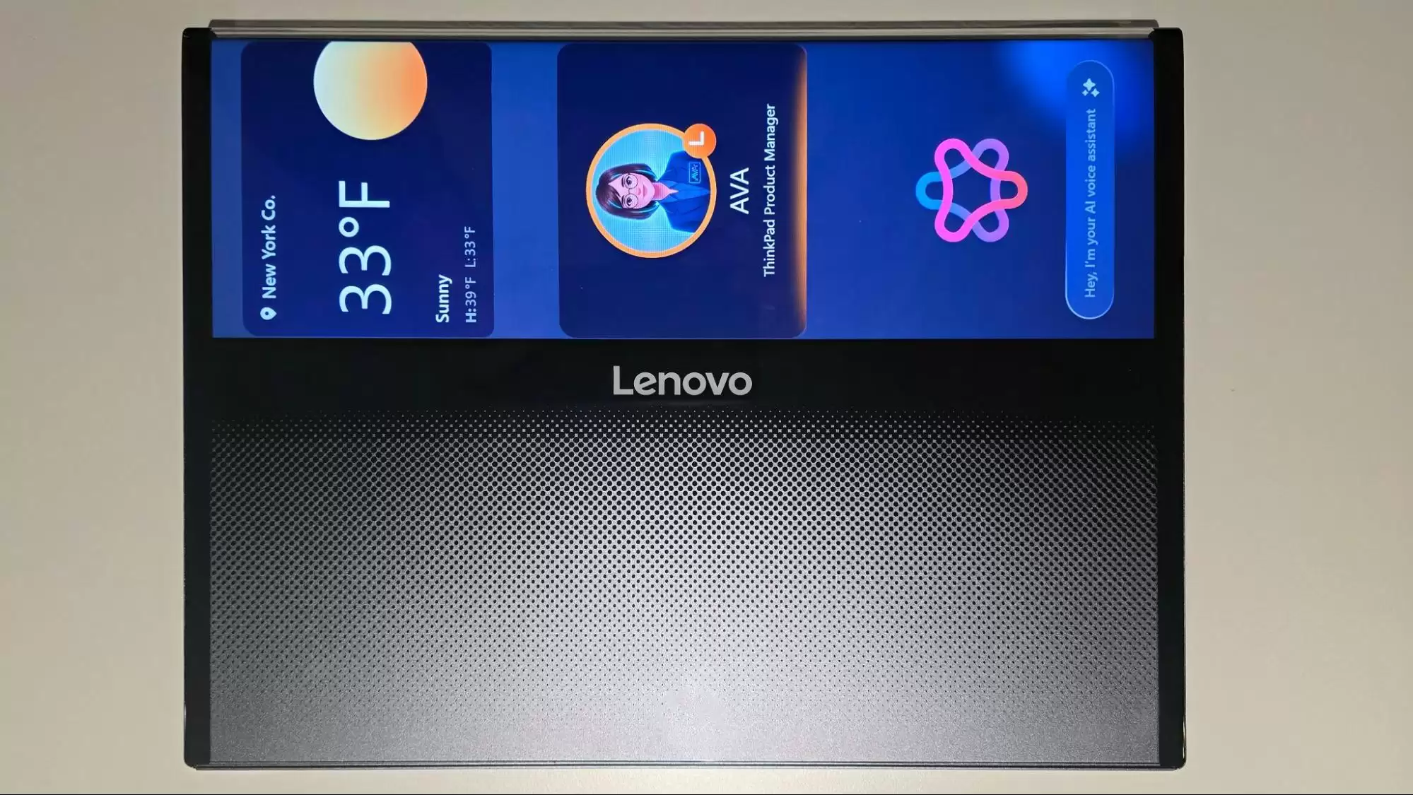 16 �� 24 Ӣ�磺����չʾ Legion Pro Rollable ���������������Ϸ�ʼǱ�