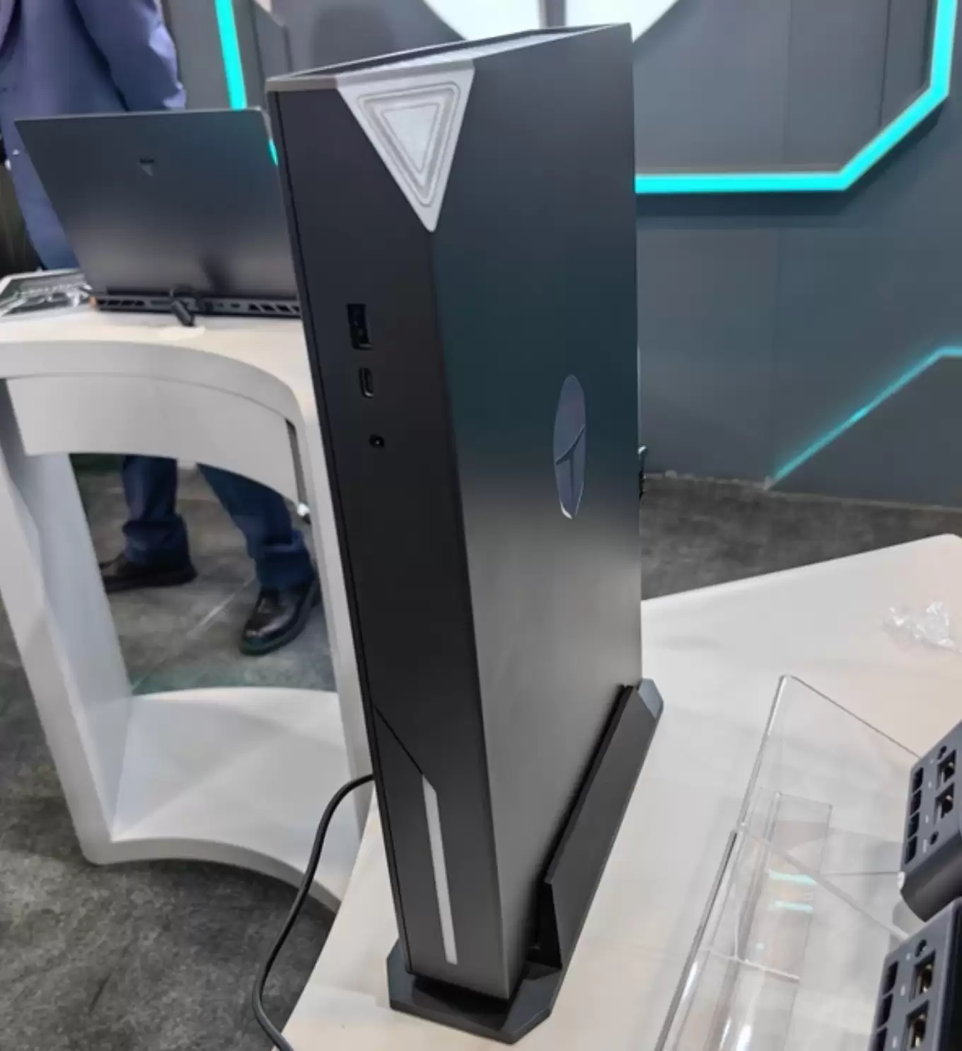 CES2026������ȫ�����������ǳ� ����䱸Ultra 9 275HX+RTX 5090LP