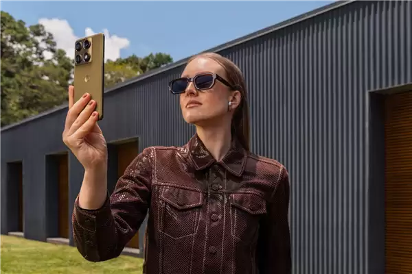 moto�����׿��۵���Razr Fold���콢X70 Air Pro