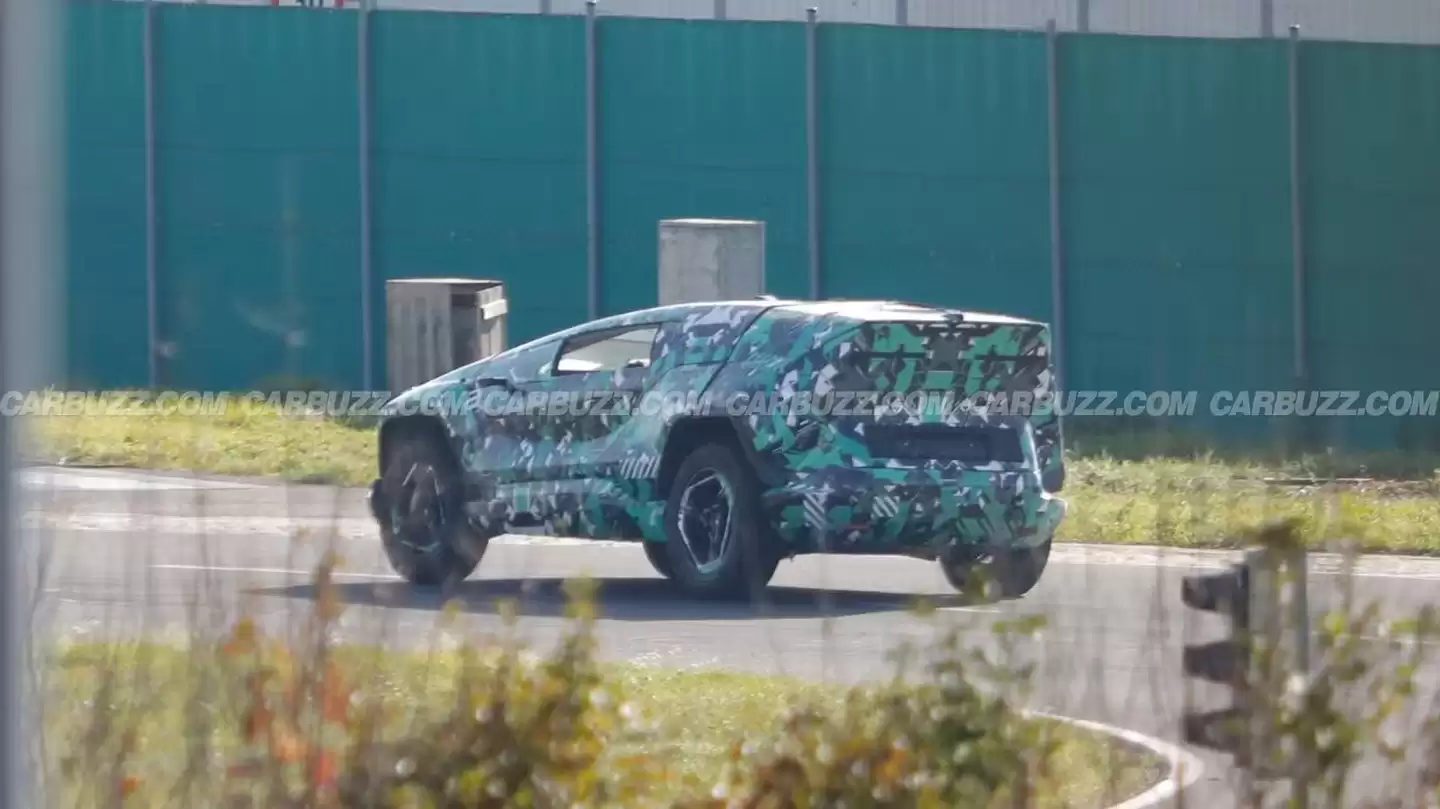 配全球最大挡风玻璃:沙特造车新势力 Ceer 的原型车曝光,宝马、富士康等撑腰 配全球最大挡风玻璃:沙特造车新势力 Ceer 的原型车曝光,宝马、富士康等撑腰