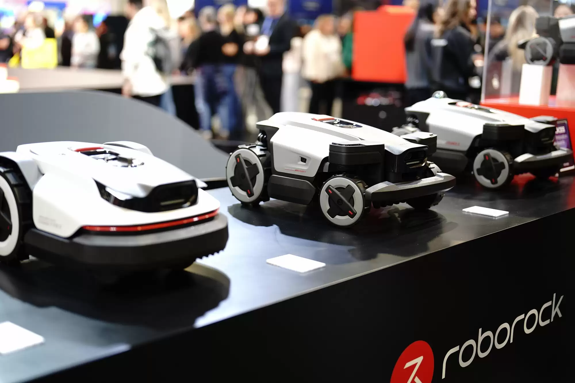 CES 2026��ʯͷ�Ƽ�Я�ֻʼ������﷢��ȫ���׿���ɨ¥�ݵ�ɨ�ػ�����