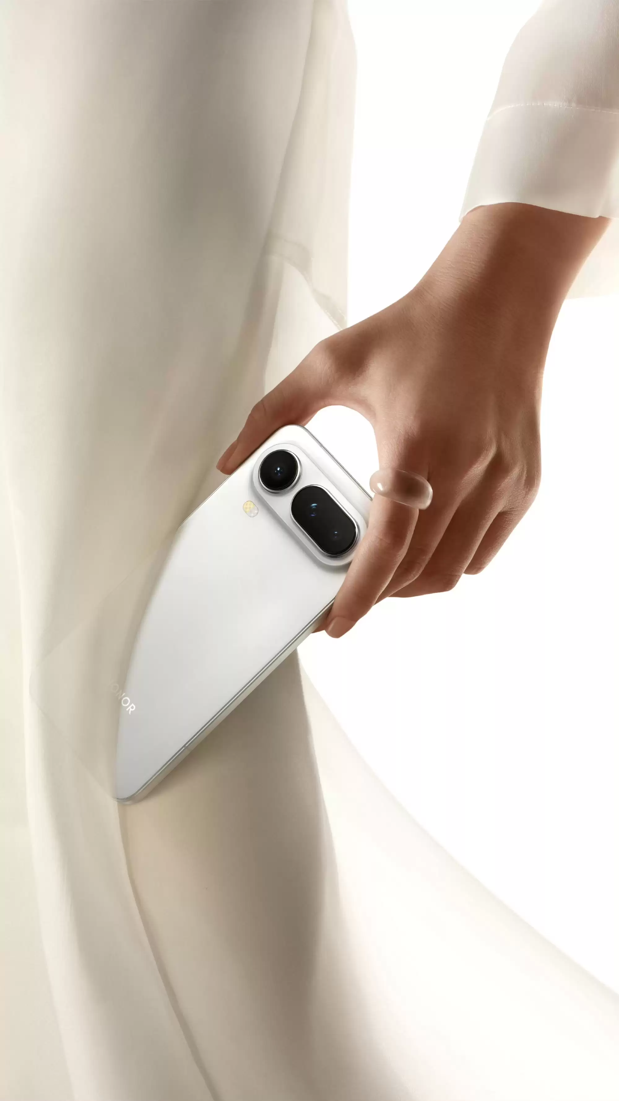 ��ҫ Magic8 Pro Air �ֻ�����ԤԼ������ 1TB ���1 �� 19 �շ���