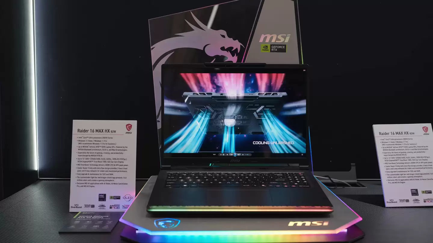 ΢���Ƴ�̩̹ / ��Ӱϵ�� 16 Ӣ����Ϸ�������� 300W ���������ͷ�