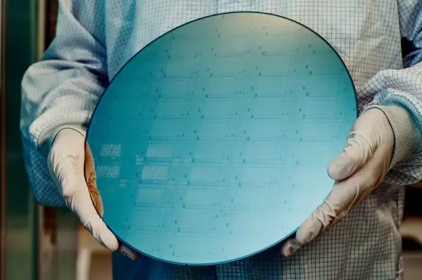 ����2���׹��ջ�ͻ�ƣ���ͨ�Ⱦ�ͷ������������