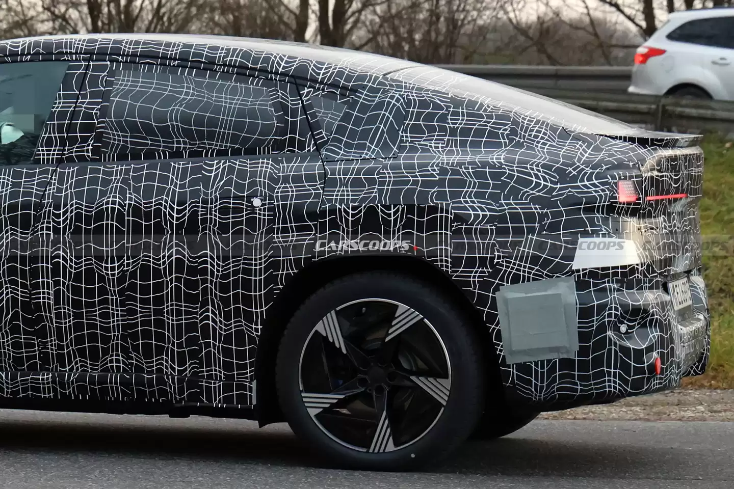 ��ָ��˹�� Model Y������ iX4 ���� SUV ·��ͼ�ع�