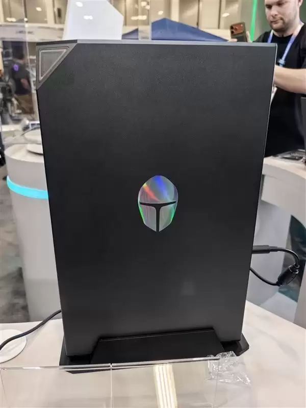 ����MIX G2��������������3.2L��������RTX 5090LP