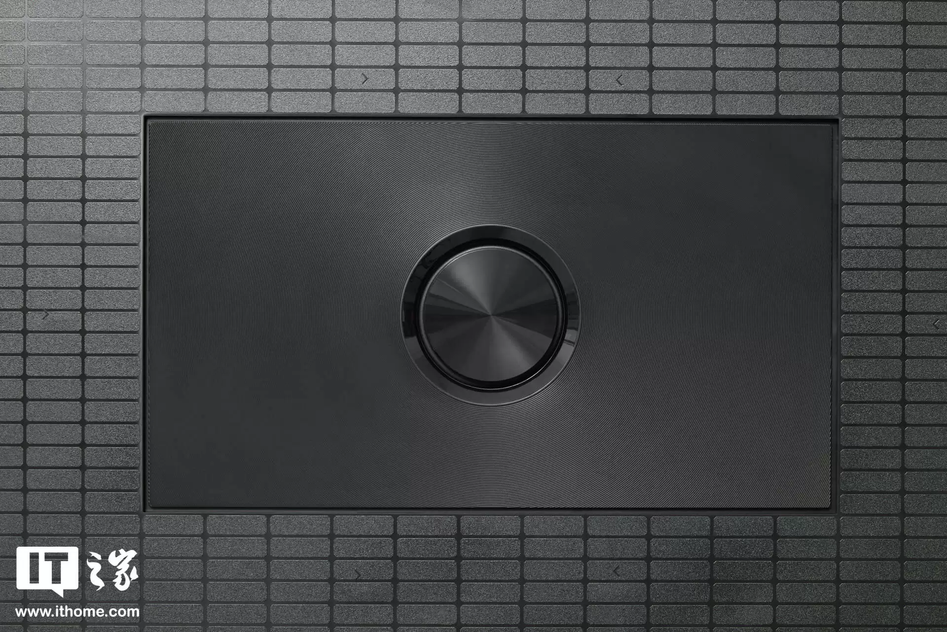 ���� E8S 100 ��ʵ�ģ�2026 ���� RGB-Mini LED ������ը