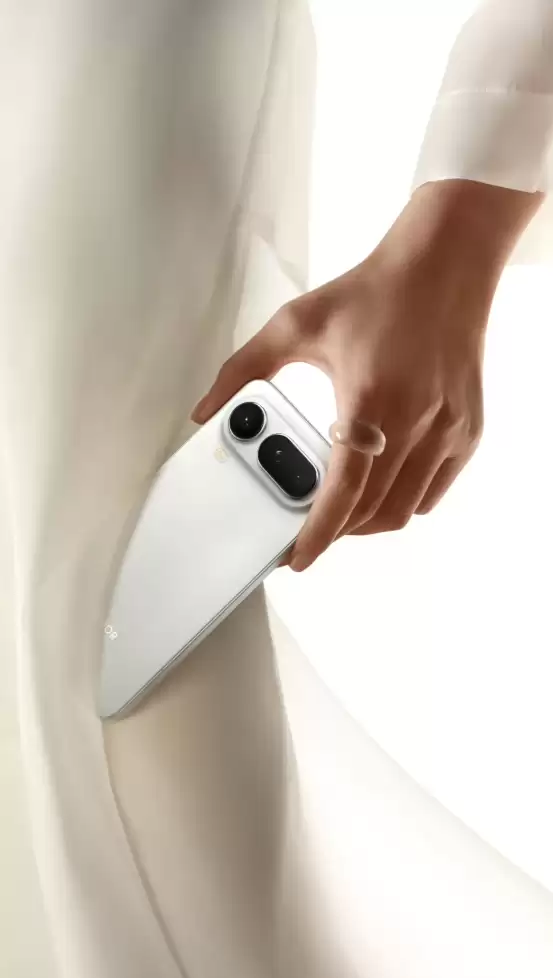 ��ҫ Magic8 Pro Air �ᱡ�ֻ����� 1 �� 19 �շ��������ɳ����� Air �ľ��Ĵ�û��ҡ