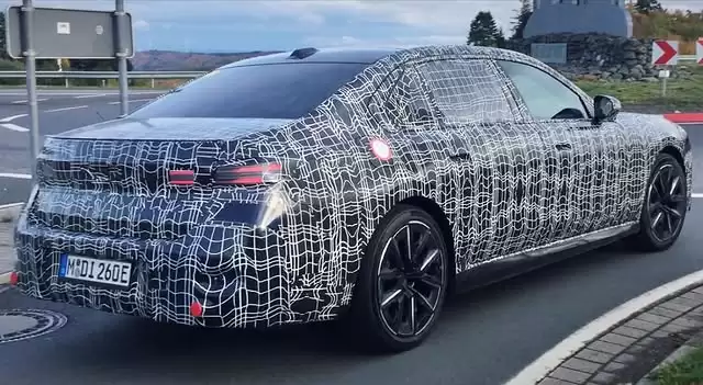 2027 ��� 7 ϵ���ڸĿ�γ�·��ͼ�ع�