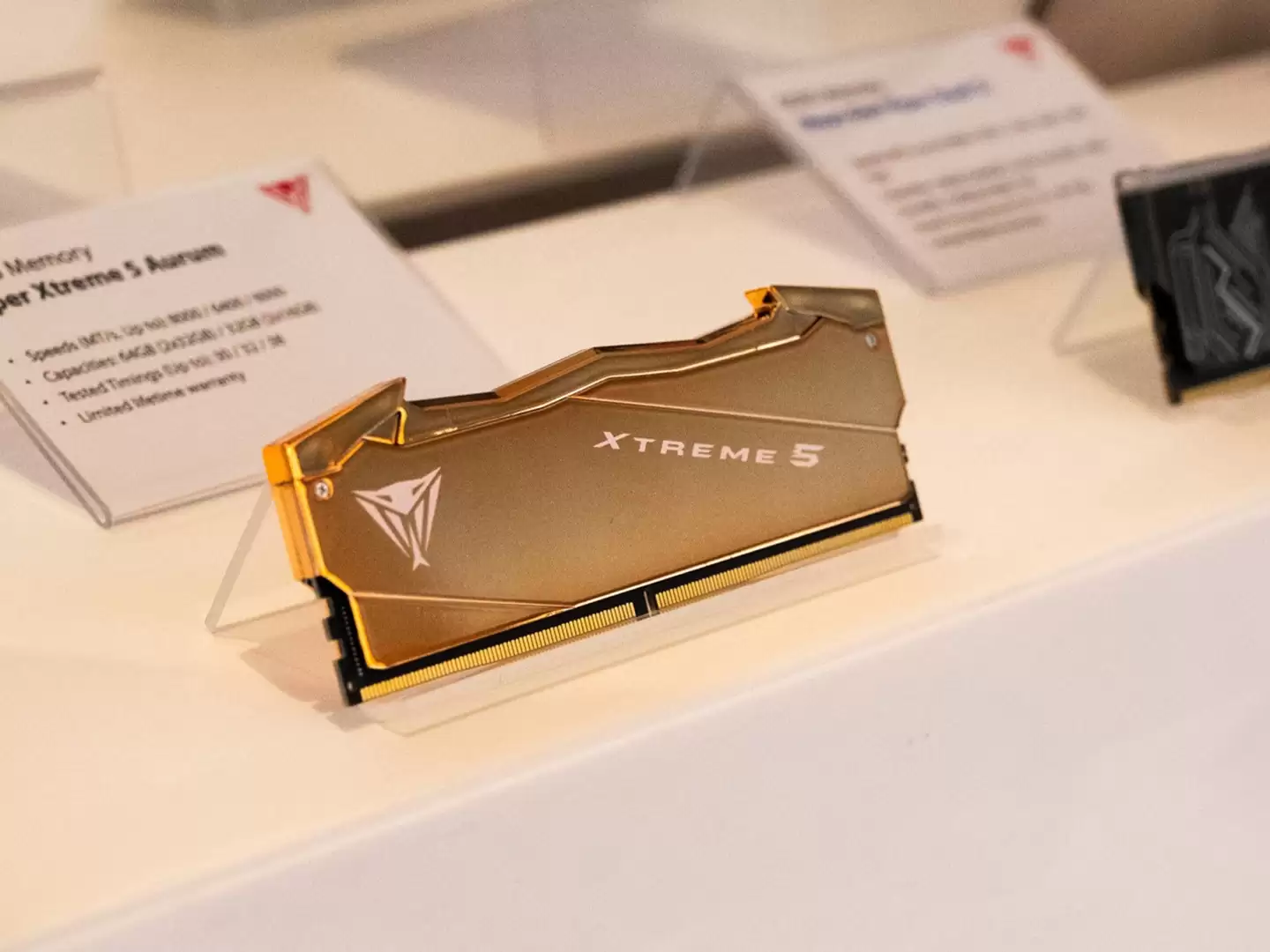����ɫ��˵����Patriot ����չʾ Viper Xtreme 5 Aurum Edition DDR5 �ڴ���