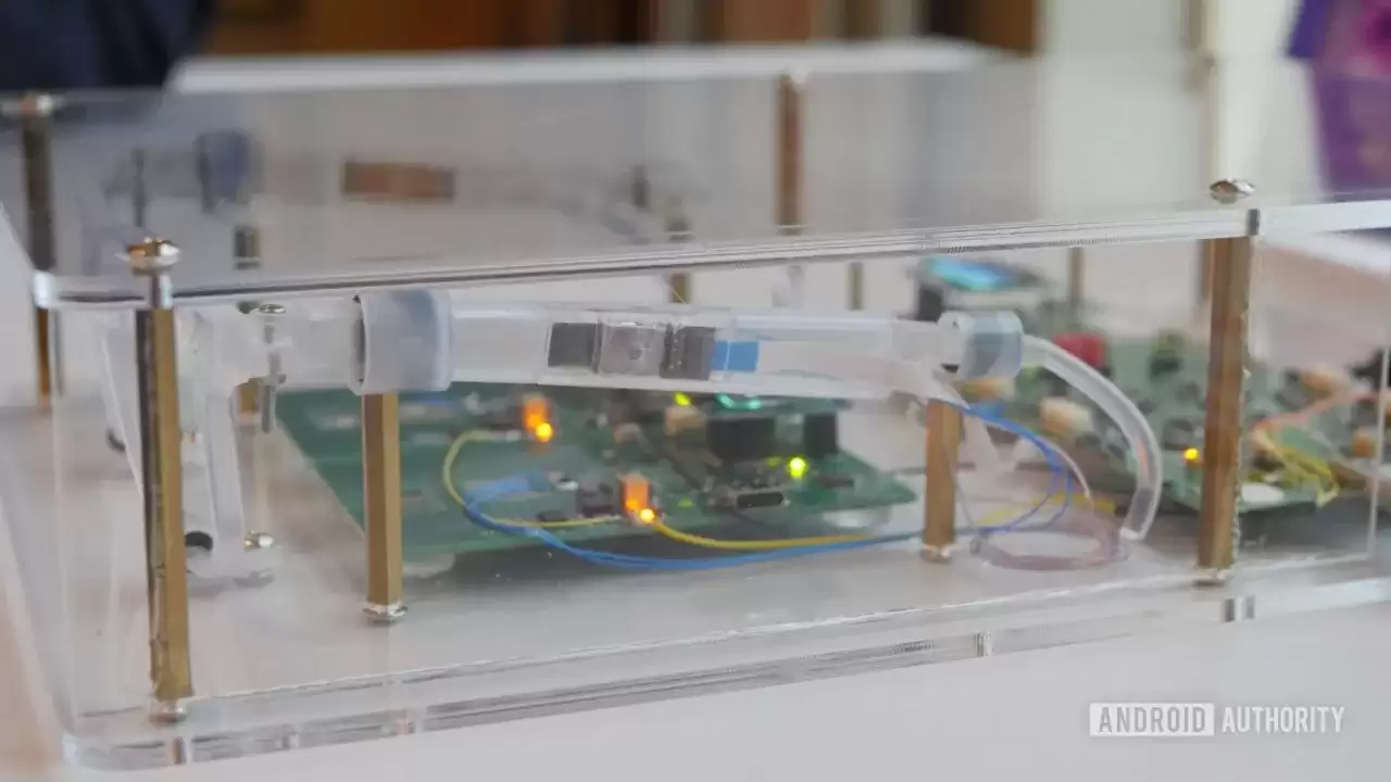 xMEMS չʾ µCooling ɢ�ȣ��ó�������������оƬ����������������