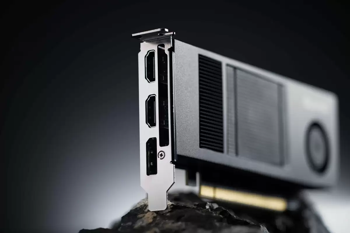 ����Ƴ� Arc Pro B50 LP ���۰�߿����ȹ���������� 16GB �Դ� + ����ӹ���