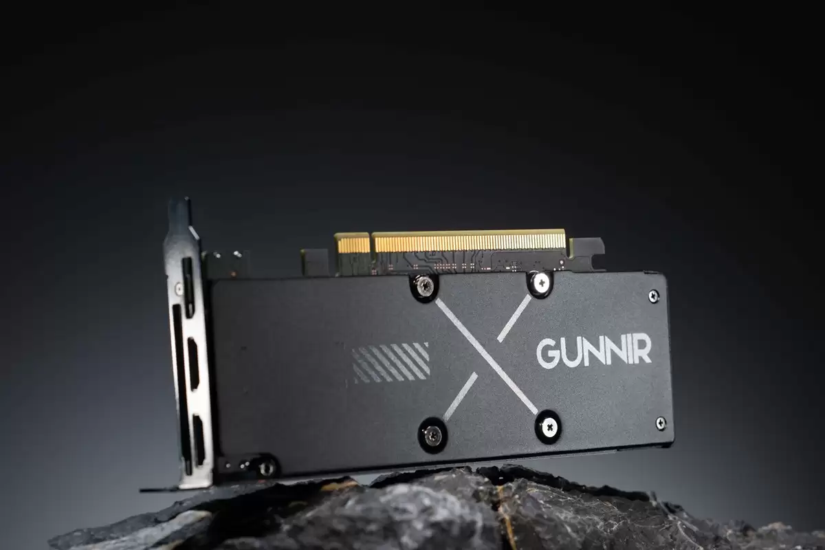 ����Ƴ� Arc Pro B50 LP ���۰�߿����ȹ���������� 16GB �Դ� + ����ӹ���