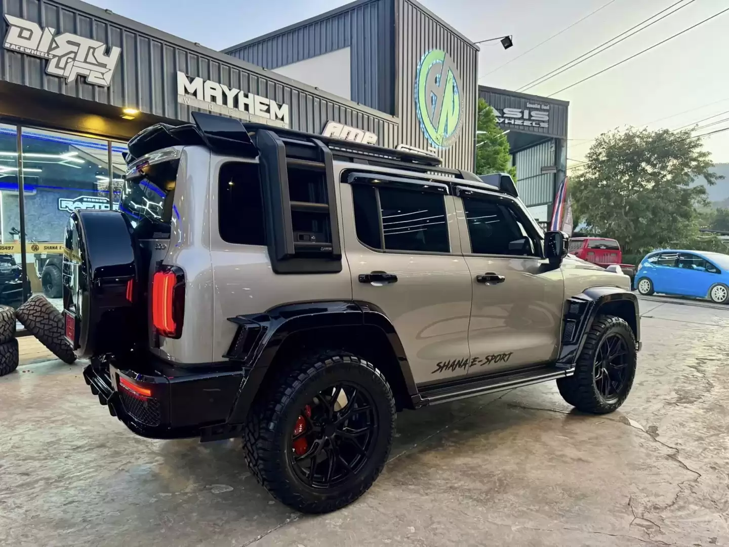����������̩����װ���ó���̹�� 300��������Brabus G63