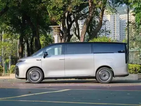 ��������V900Ԥ�ۿ�����31.98�����ۣ�AI���ܼ�ͥMPV������