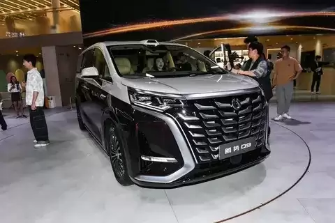 2025��12��MPV������κ�Ƹ�ɽ�Ƕ�������Դ�߶˳��ͱ�������