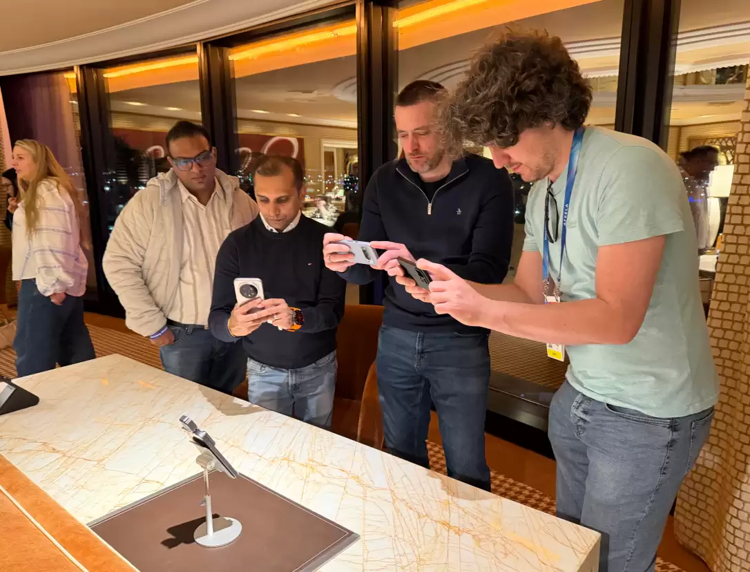 �����ն���̬�߽磬��ҫ ROBOT PHONE ��ҫ 2026 CES���ƿ� AI �ն���һ��