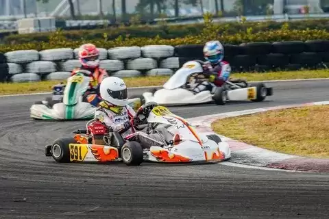 ��������������ף���ȫ��ʻ��������������Ȥ����ȫ����