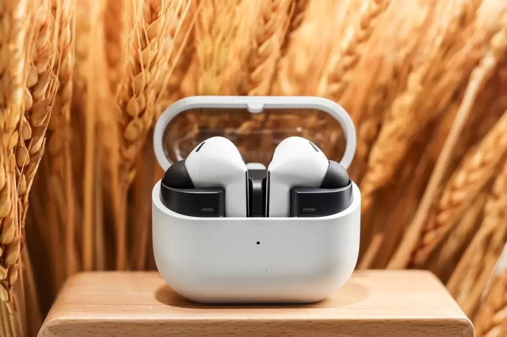 ����ۻ� ӭ������ ����Galaxy Buds3ϵ�п���������